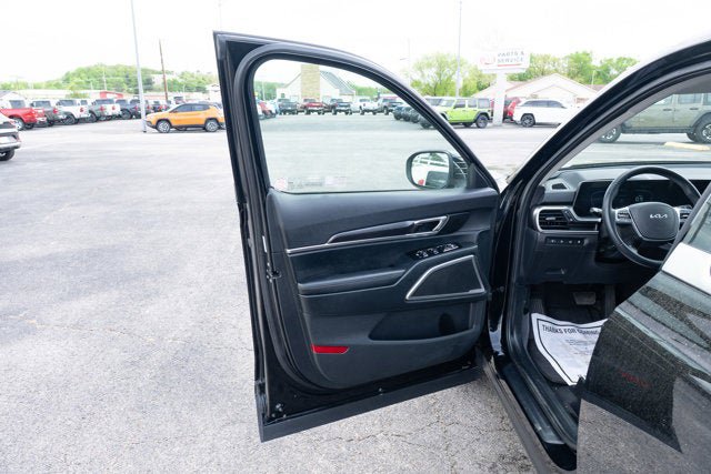 Used 2025 Kia Telluride S FWD image 10