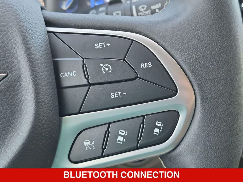 Used 2024 Chrysler Pacifica Limited FWD image 23