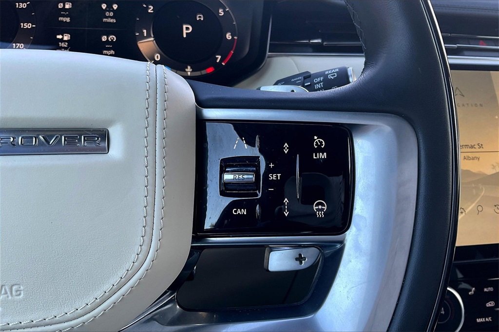 Used 2023 Land Rover Range Rover SE image 11