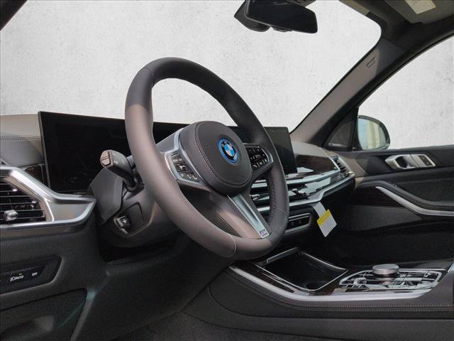 New 2026 BMW X5 xDrive50e w/ M Sport Package AWD/4WD image 3