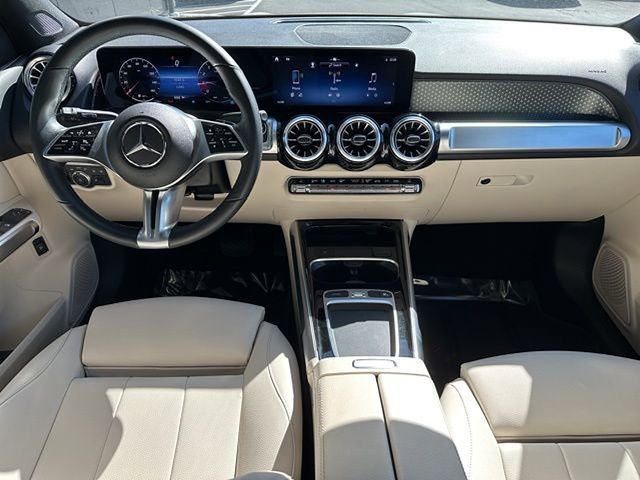 Used 2024 Mercedes-Benz GLB 250 4MATIC image 12