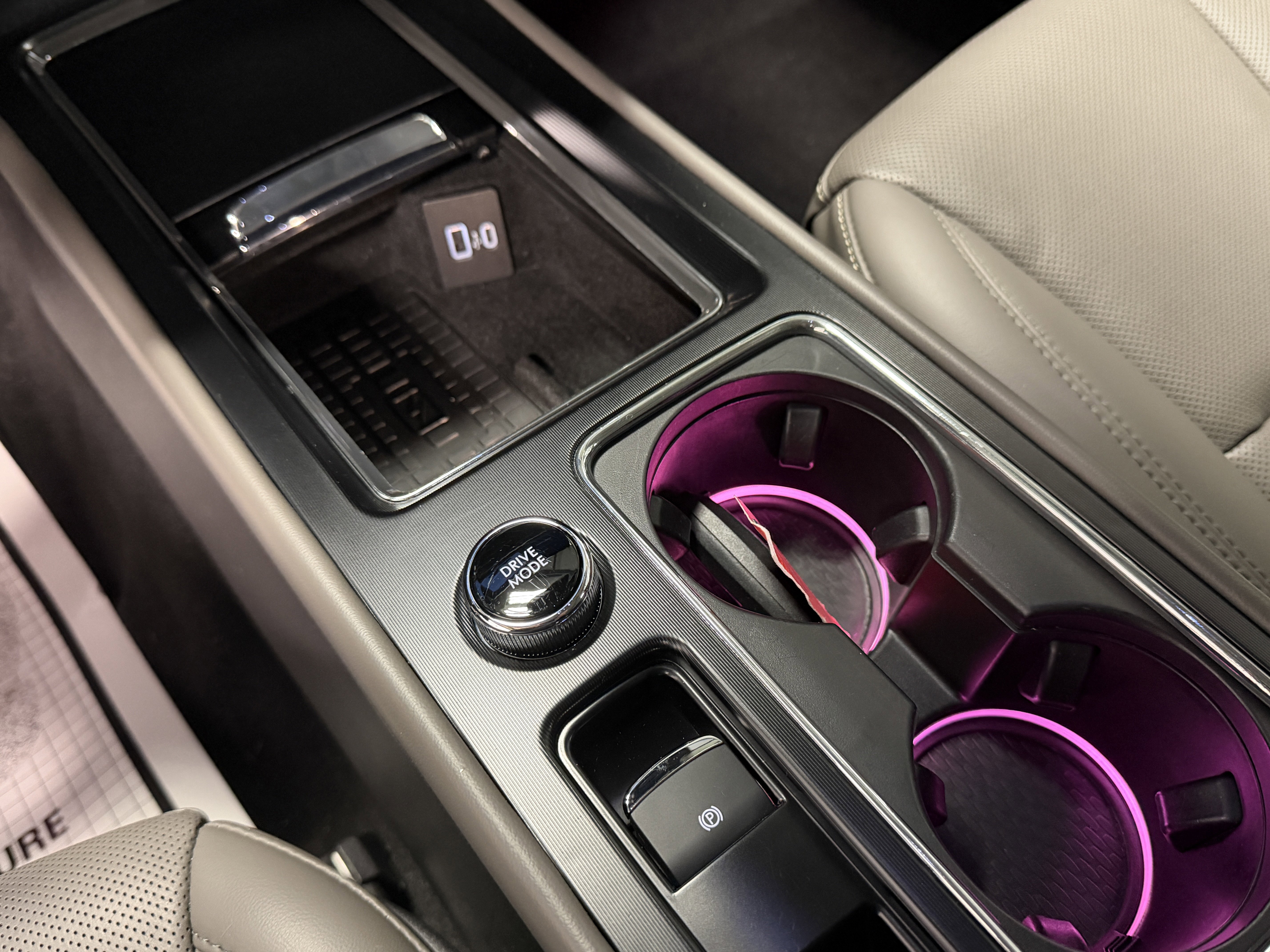 Used 2025 Lincoln Corsair Grand Touring w/ Equipment Group 301A image 15