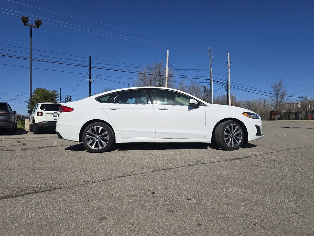 Used 2019 Ford Fusion SE AWD/4WD image 17
