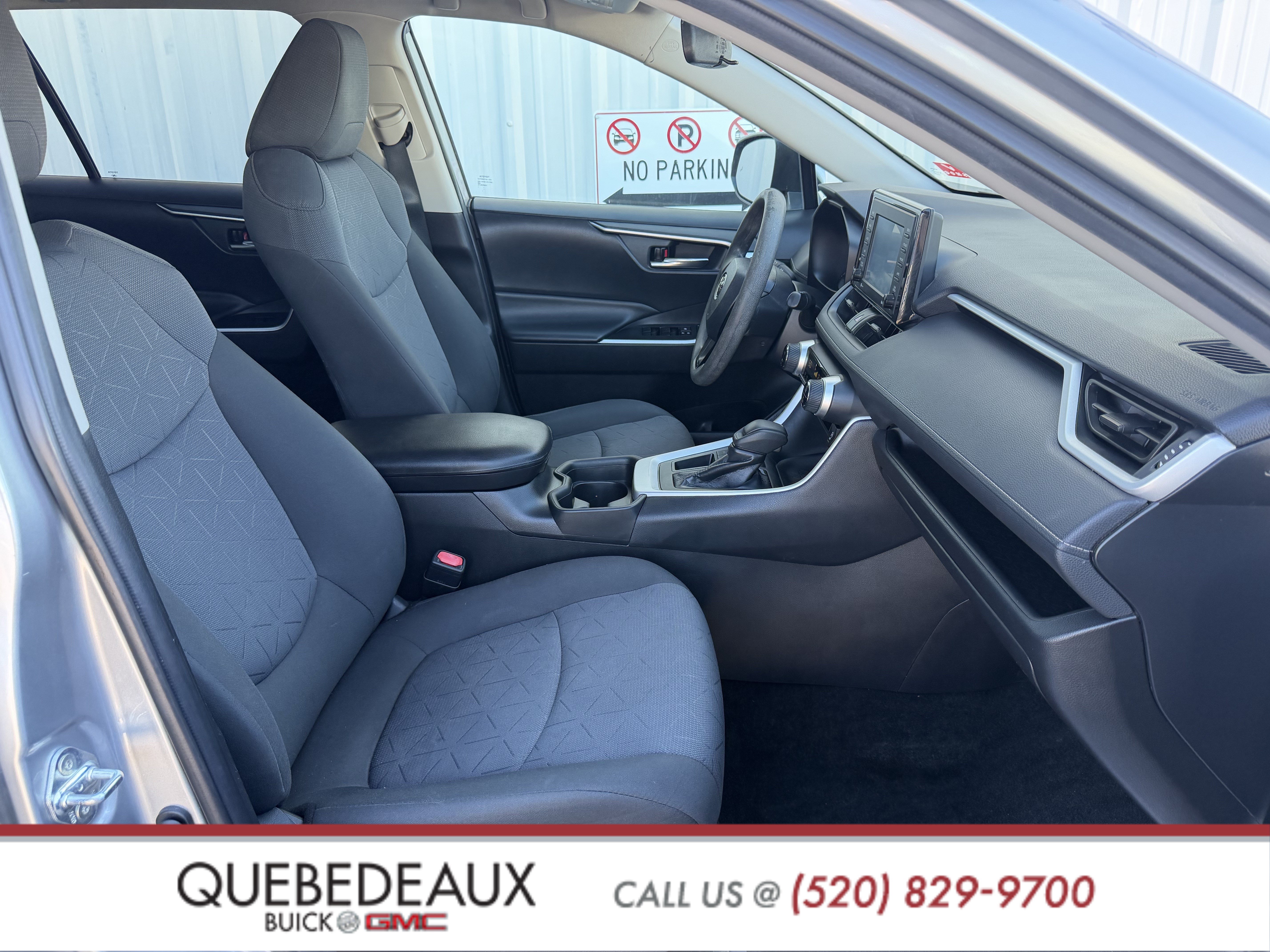 Used 2020 Toyota RAV4 XLE FWD image 10