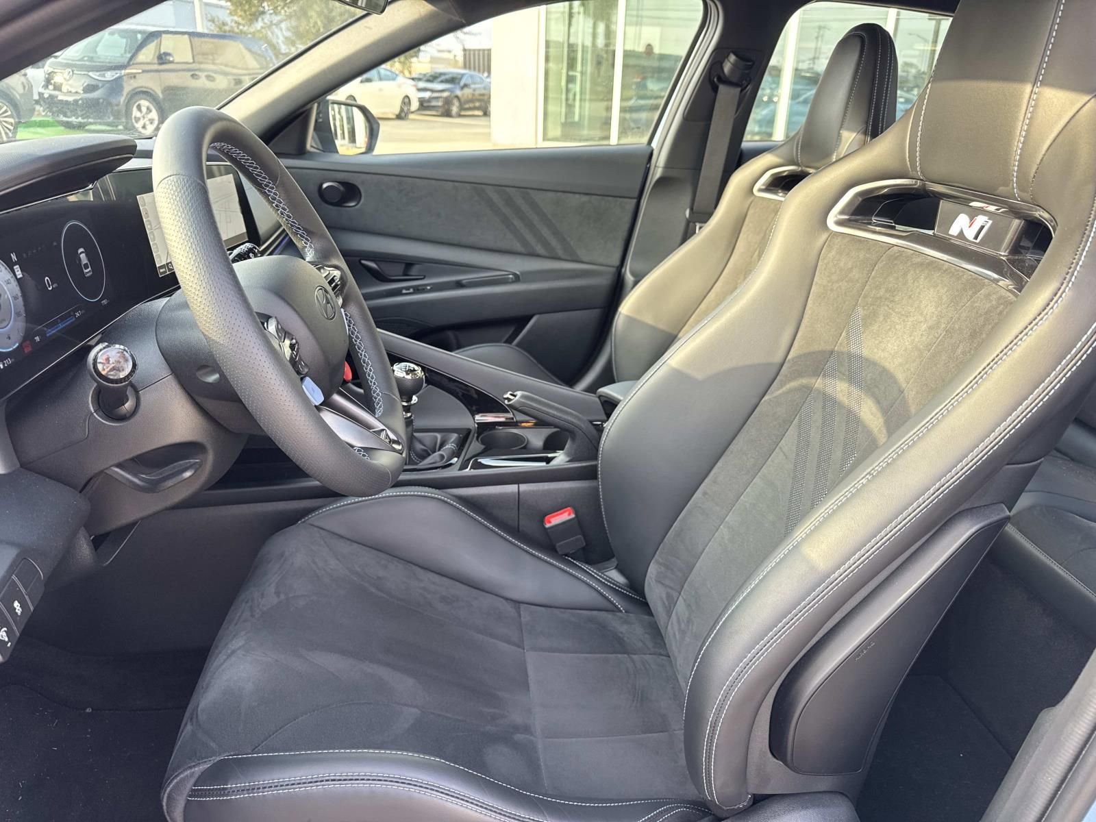 Used 2025 Hyundai Elantra N Base image 13