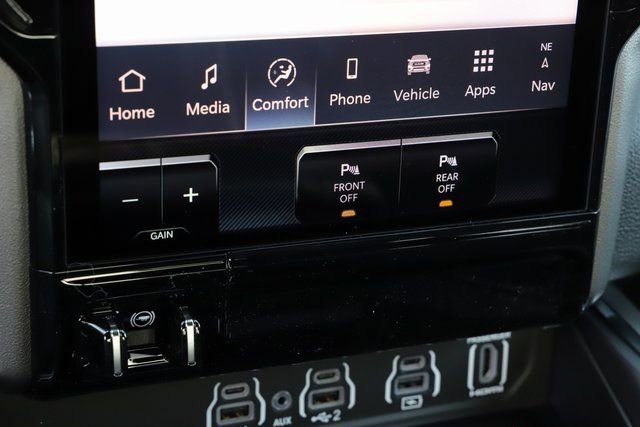 New 2026 RAM 1500 Laramie w/ Night Edition AWD/4WD image 32