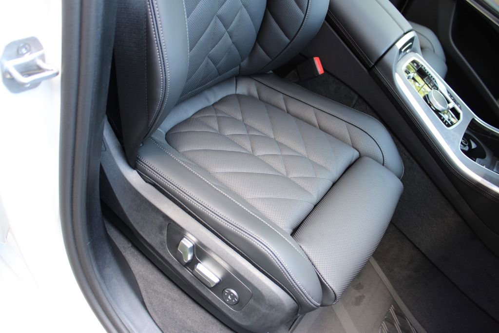 New 2026 BMW X5 xDrive50e w/ M Sport Package image 25