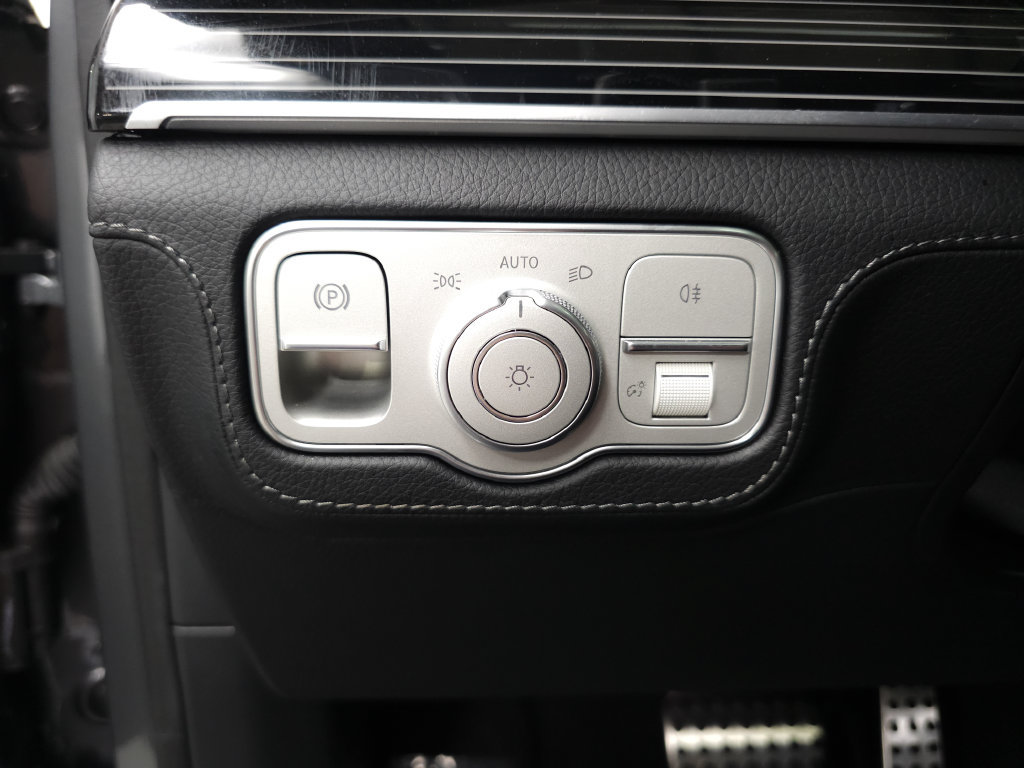 Certified 2025 Mercedes-Benz GLS 450 4MATIC image 10