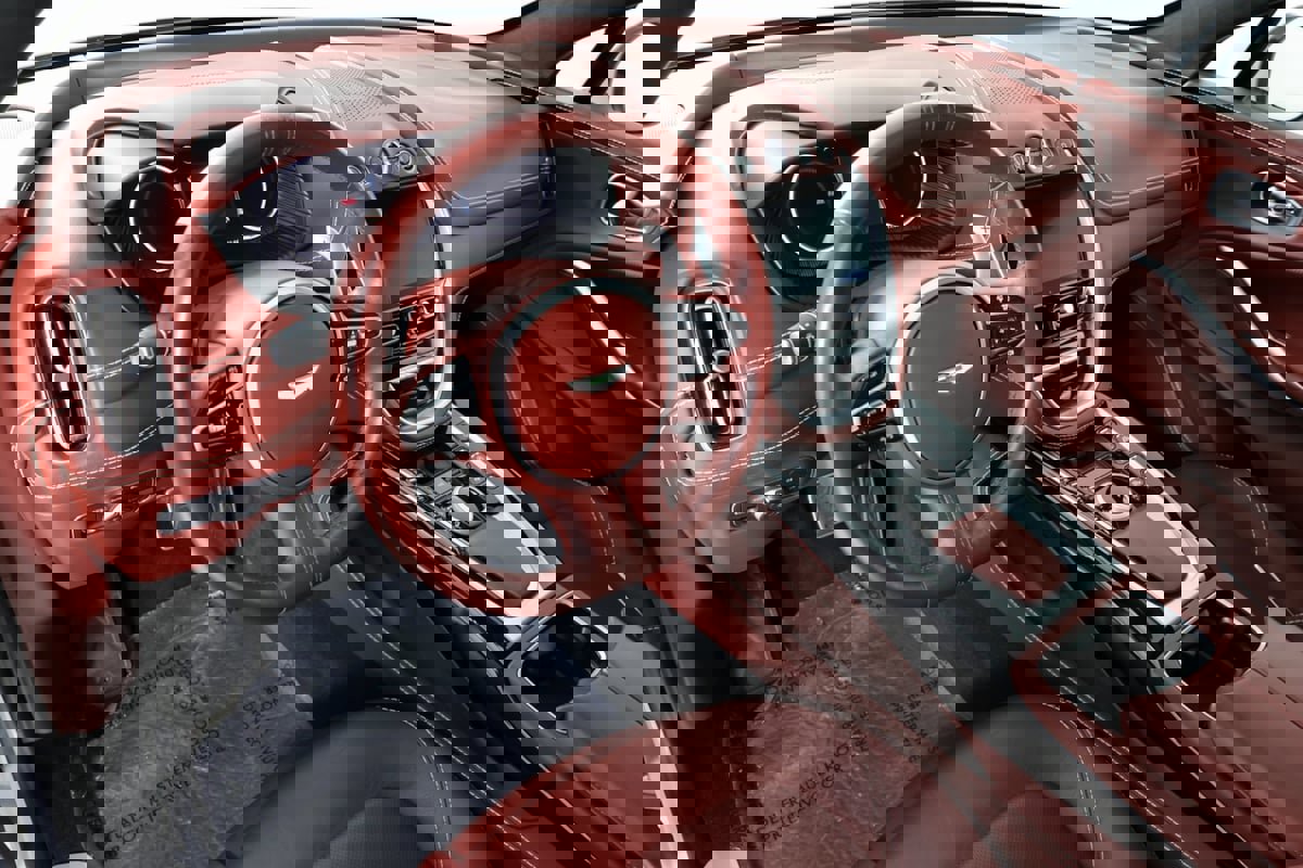 Used 2021 Aston Martin DBX image 21