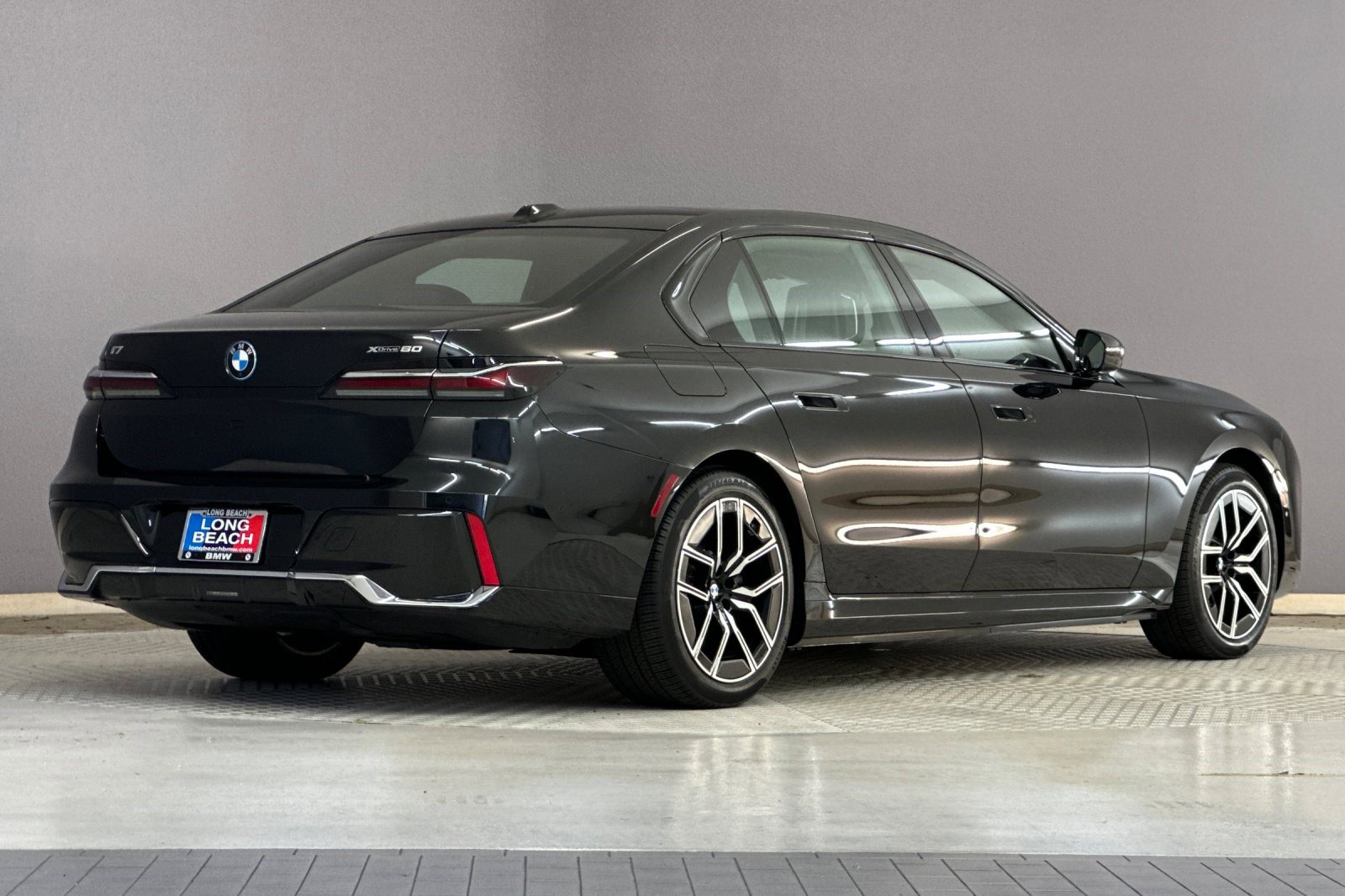 Certified 2024 BMW i7 xDrive60 image 8