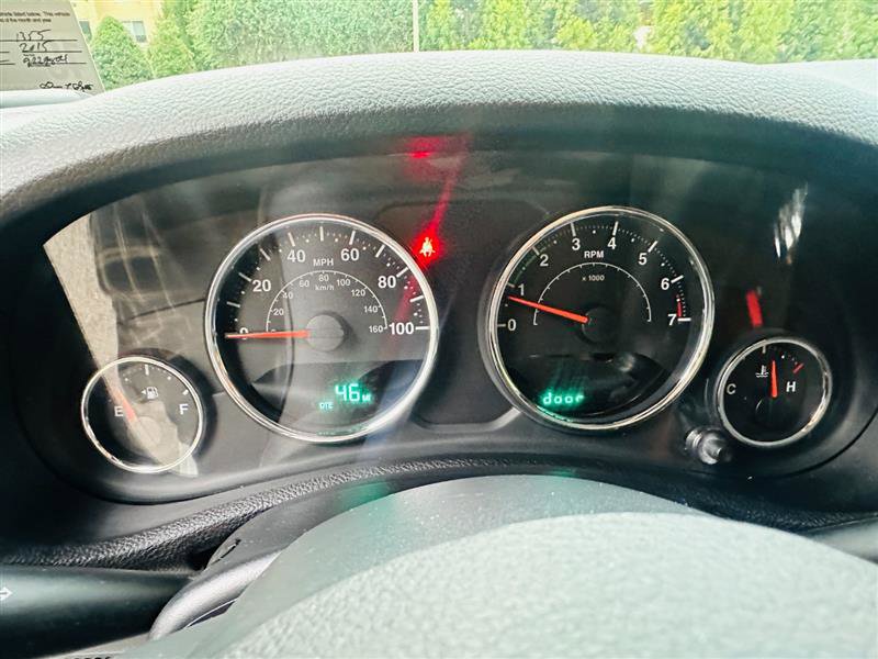 Used 2015 Jeep Wrangler Unlimited Sahara image 4