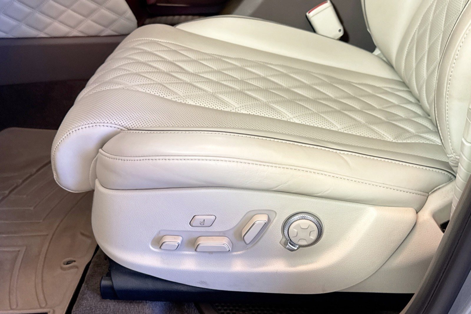 Used 2023 Genesis GV80 3.5T w/ Cargo Package image 19