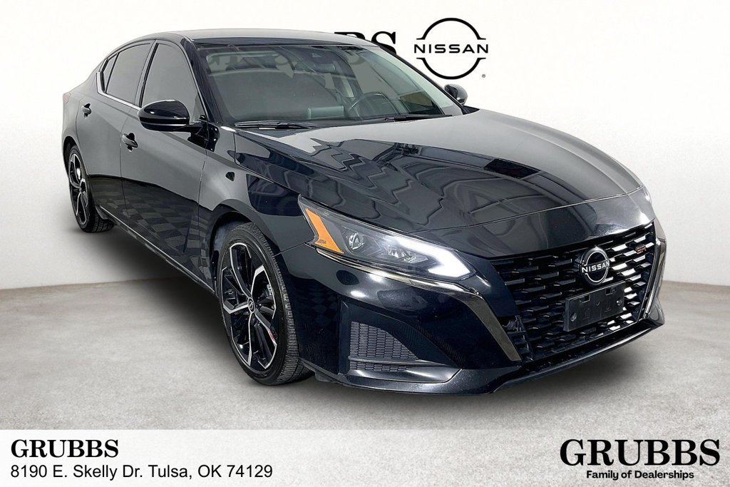 Used 2024 Nissan Altima 2.5 SR