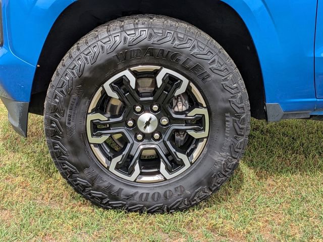 Used 2023 Chevrolet Colorado LT w/ LT Convenience Package II image 10