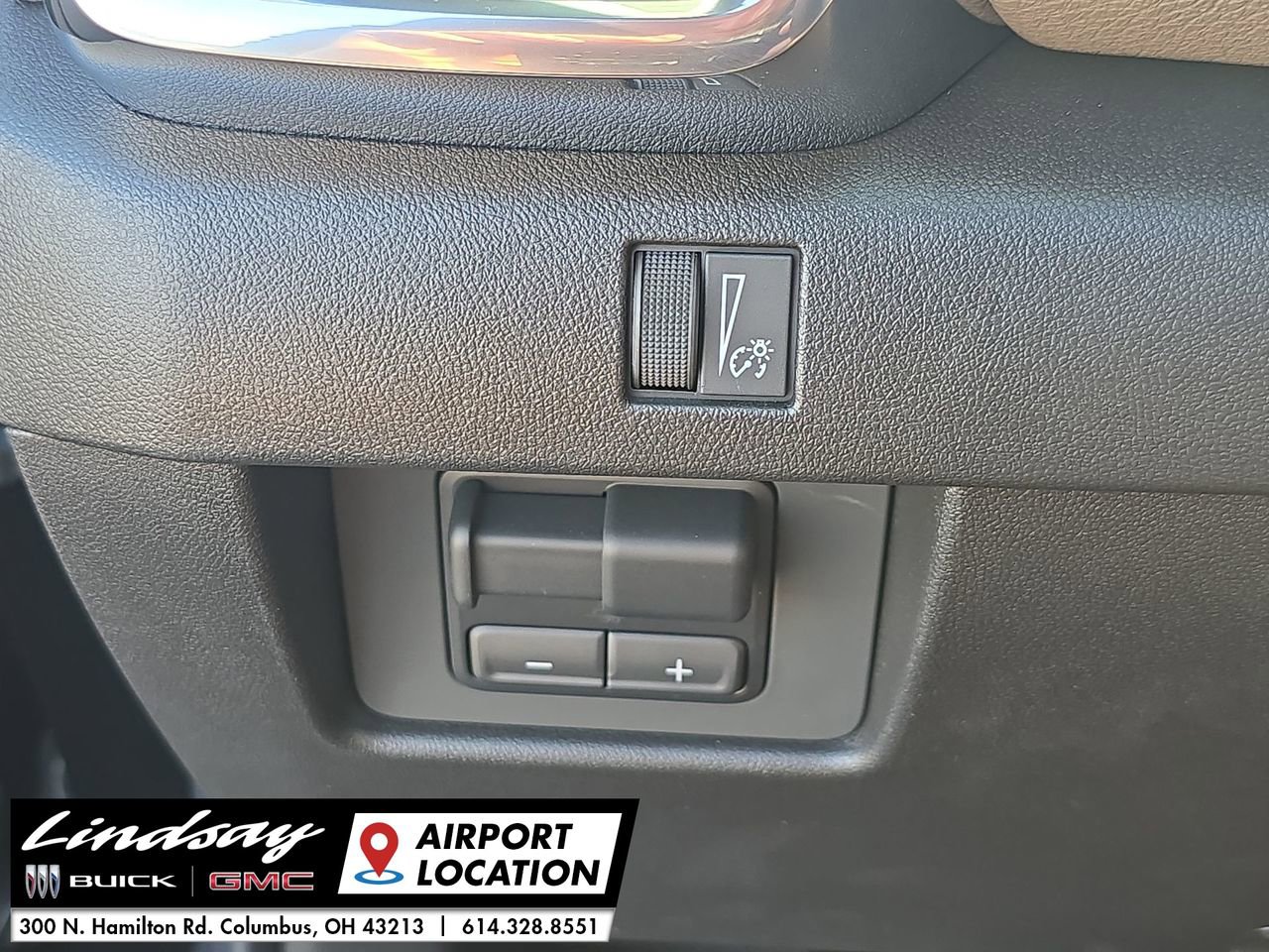 New 2025 GMC Canyon Denali w/ LPO, Denali Black Edition image 18