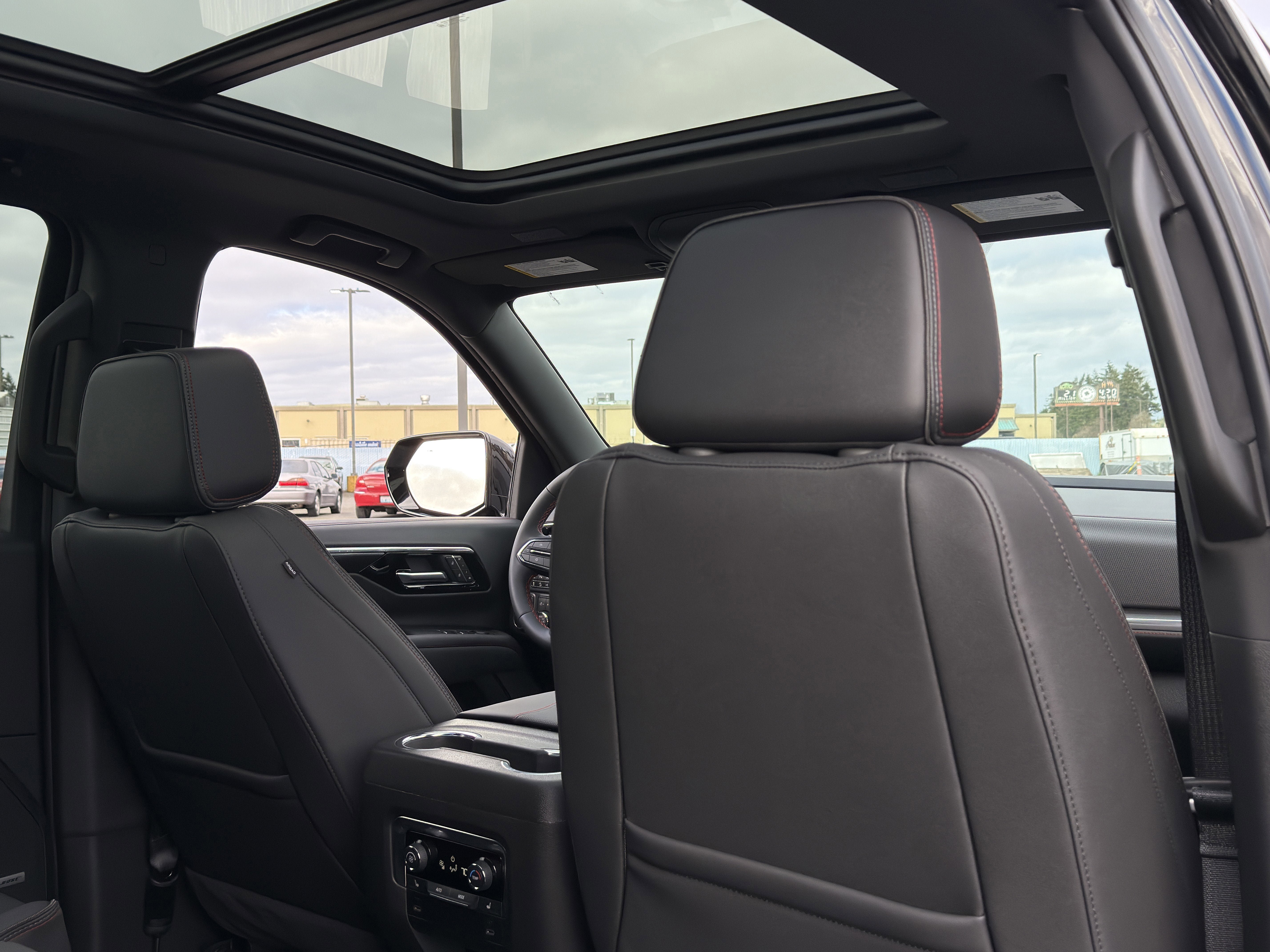 New 2026 Chevrolet Suburban RST w/ Comfort Package AWD/4WD image 25