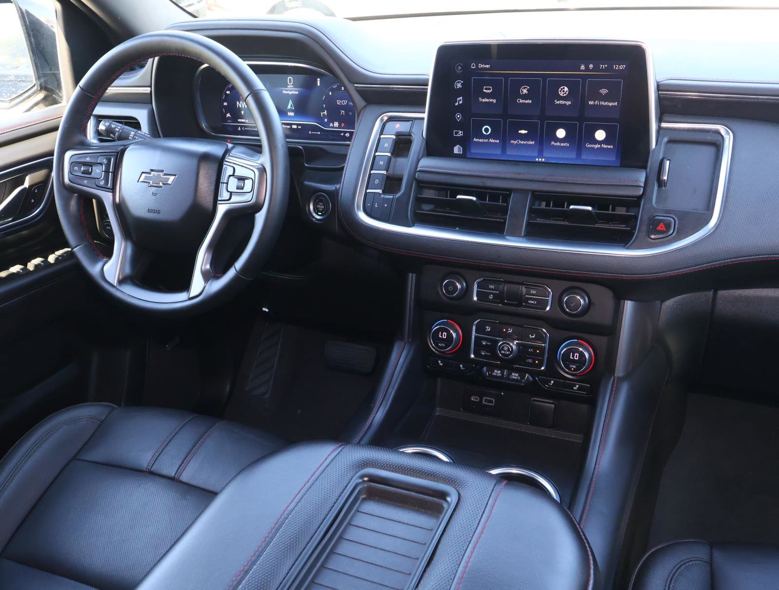 Used 2023 Chevrolet Suburban RST w/ Luxury Package image 11