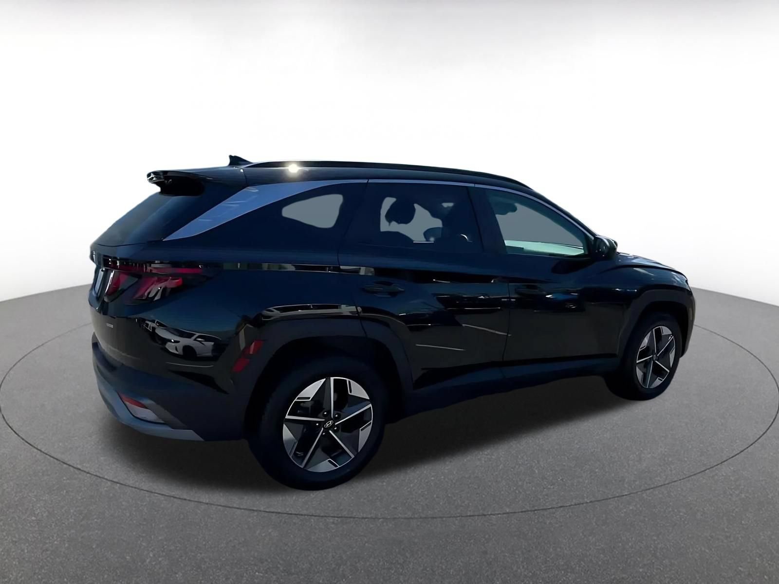 Used 2025 Hyundai Tucson SEL AWD/4WD image 13