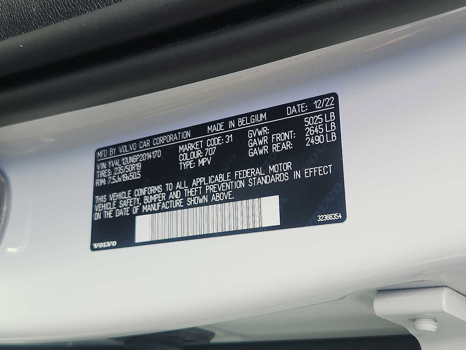 Used 2023 Volvo XC40 B5 Plus w/ Driver Assist Package AWD/4WD image 26