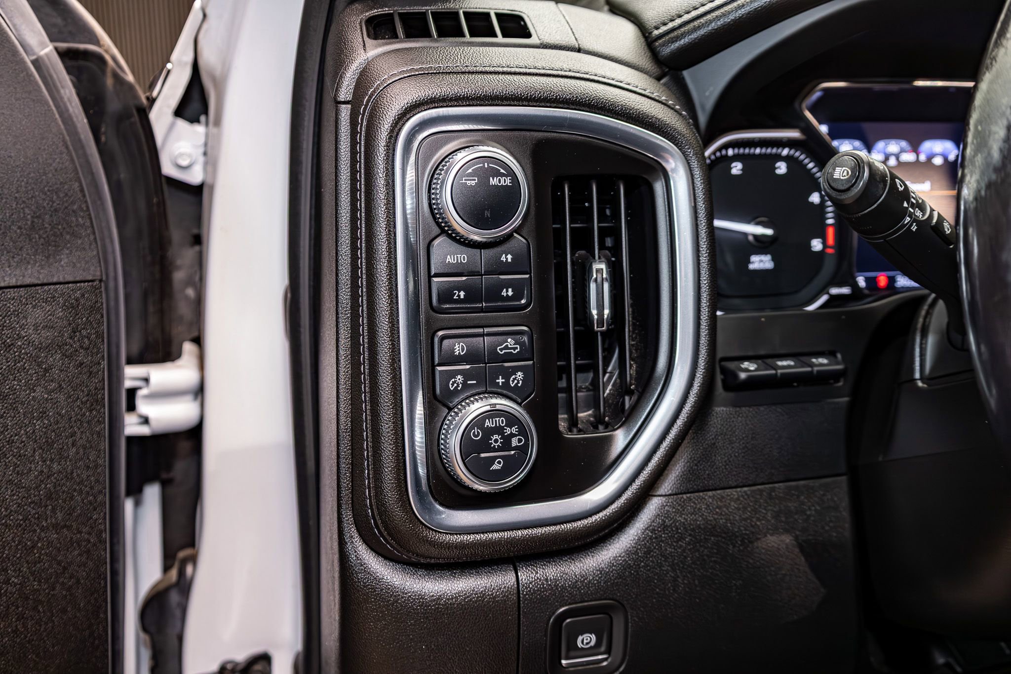 Used 2022 GMC Sierra 2500 Denali w/ Denali Ultimate Package image 21