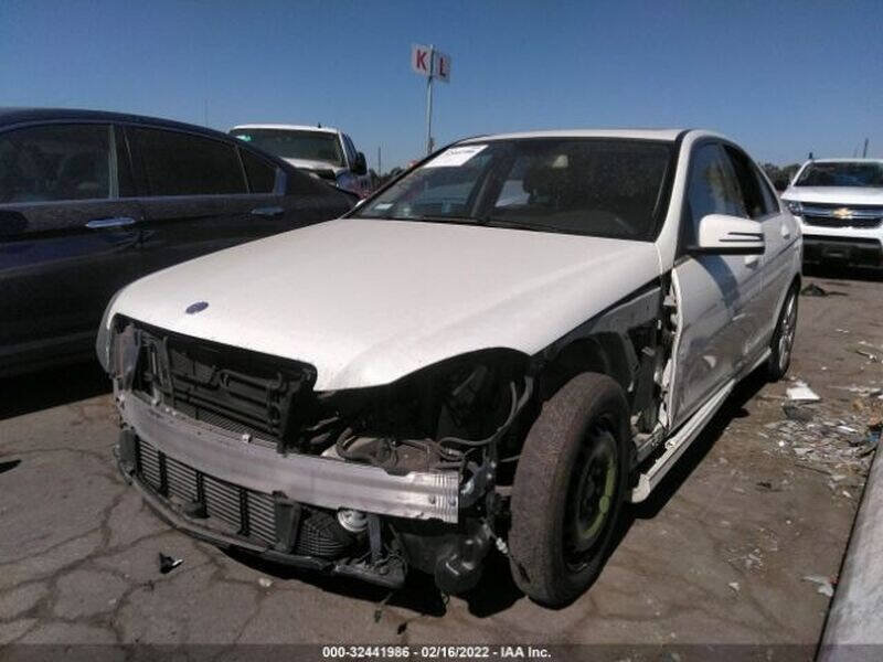 Used 2012 Mercedes-Benz C 250 Sedan image 38