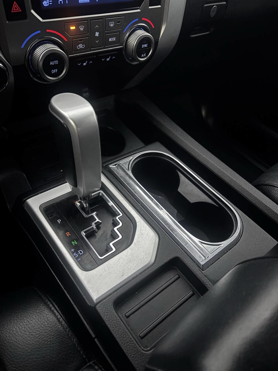 Used 2015 Toyota Tundra Limited image 19