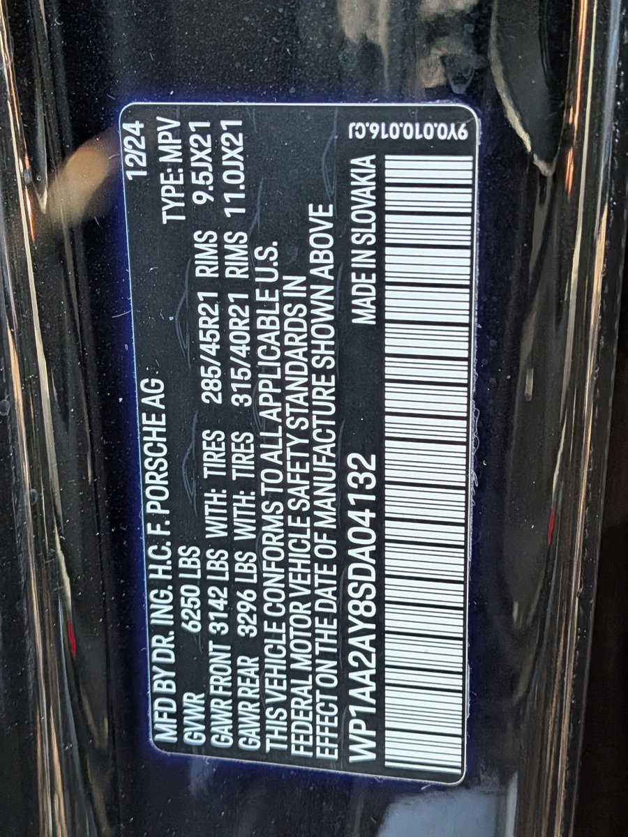 Certified 2025 Porsche Cayenne image 29