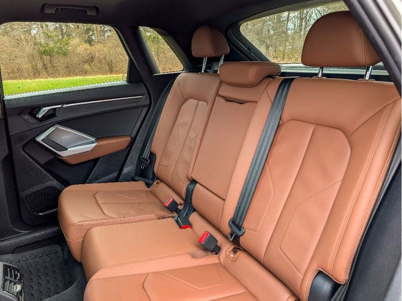 Used 2021 Audi Q3 2.0T Premium w/ Convenience Package image 14