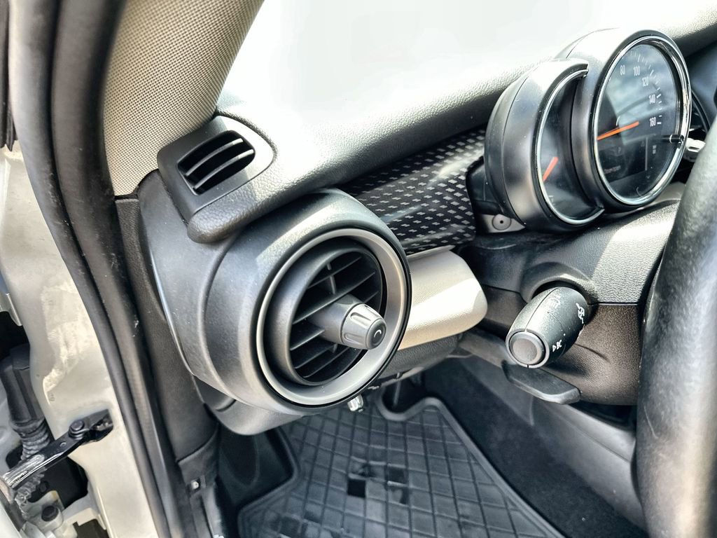 Used 2015 MINI Cooper S image 15