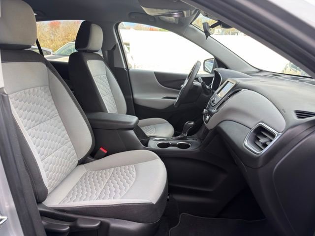 Used 2020 Chevrolet Equinox LS w/ LS Convenience Package AWD/4WD image 23