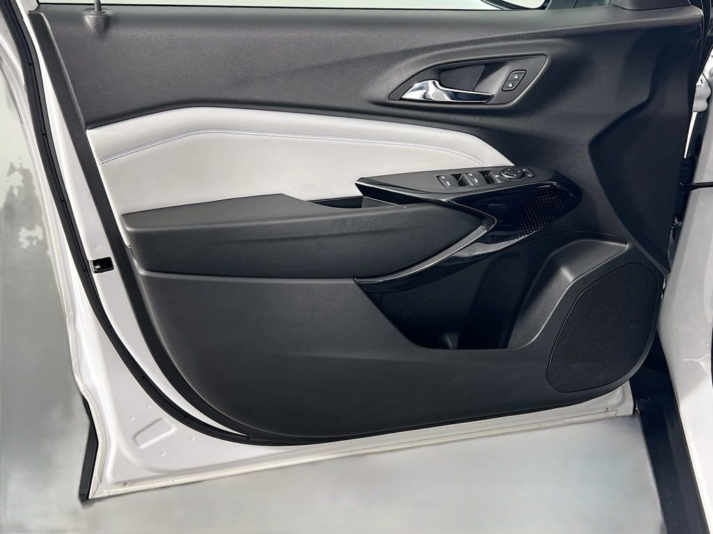 Certified 2025 Chevrolet Trax LT image 17