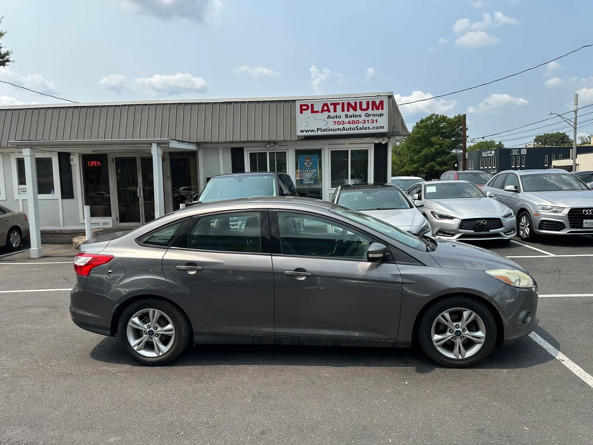 Used 2014 Ford Focus SE FWD image 4