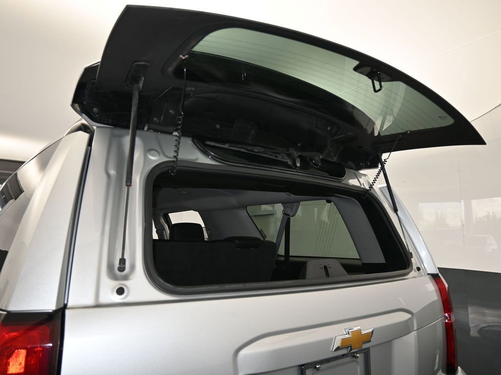 Used 2020 Chevrolet Suburban LT image 42