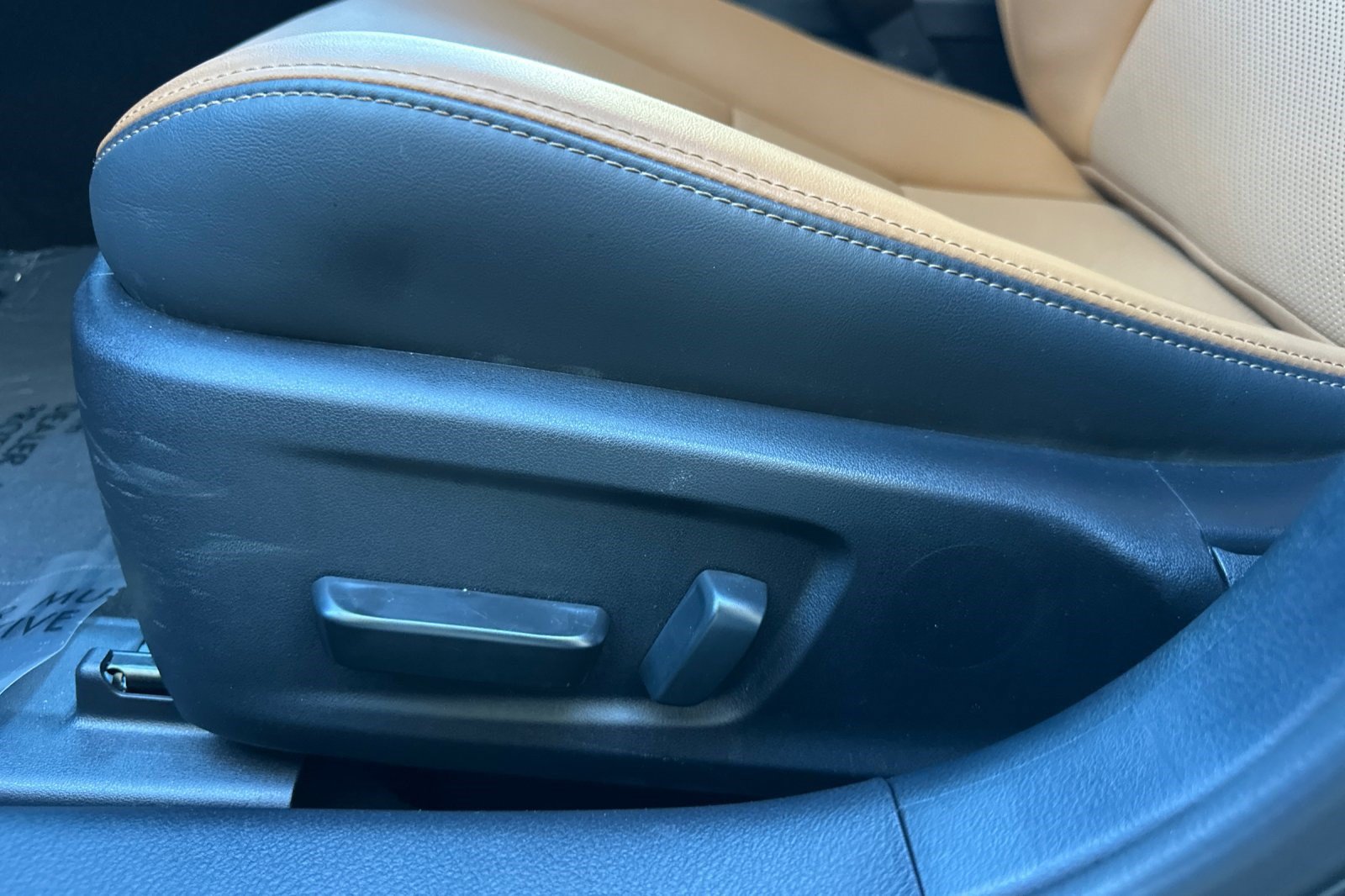 Certified 2025 Lexus IS 300 F Sport RWD image 15