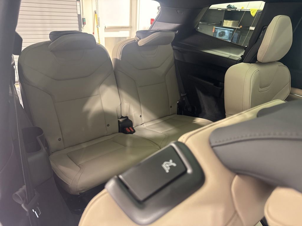 New 2026 Volvo EX90 Plus AWD/4WD image 26