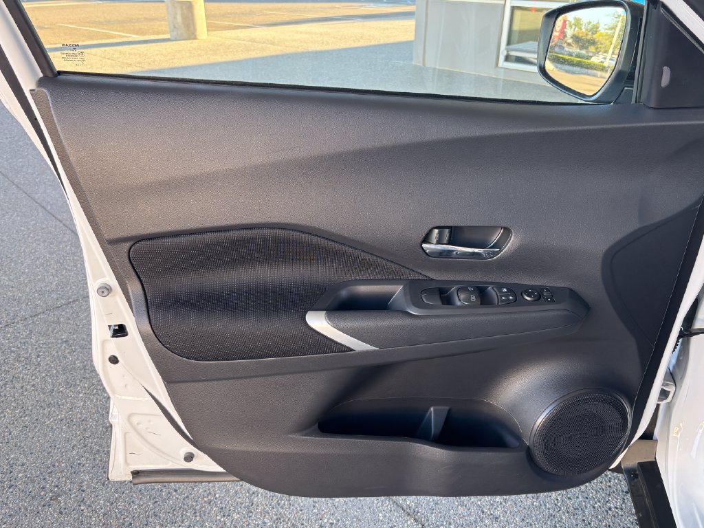 Used 2023 Nissan Kicks SV FWD image 24