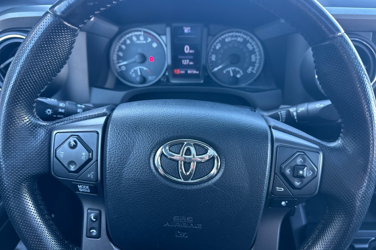Used 2016 Toyota Tacoma TRD Sport RWD image 25
