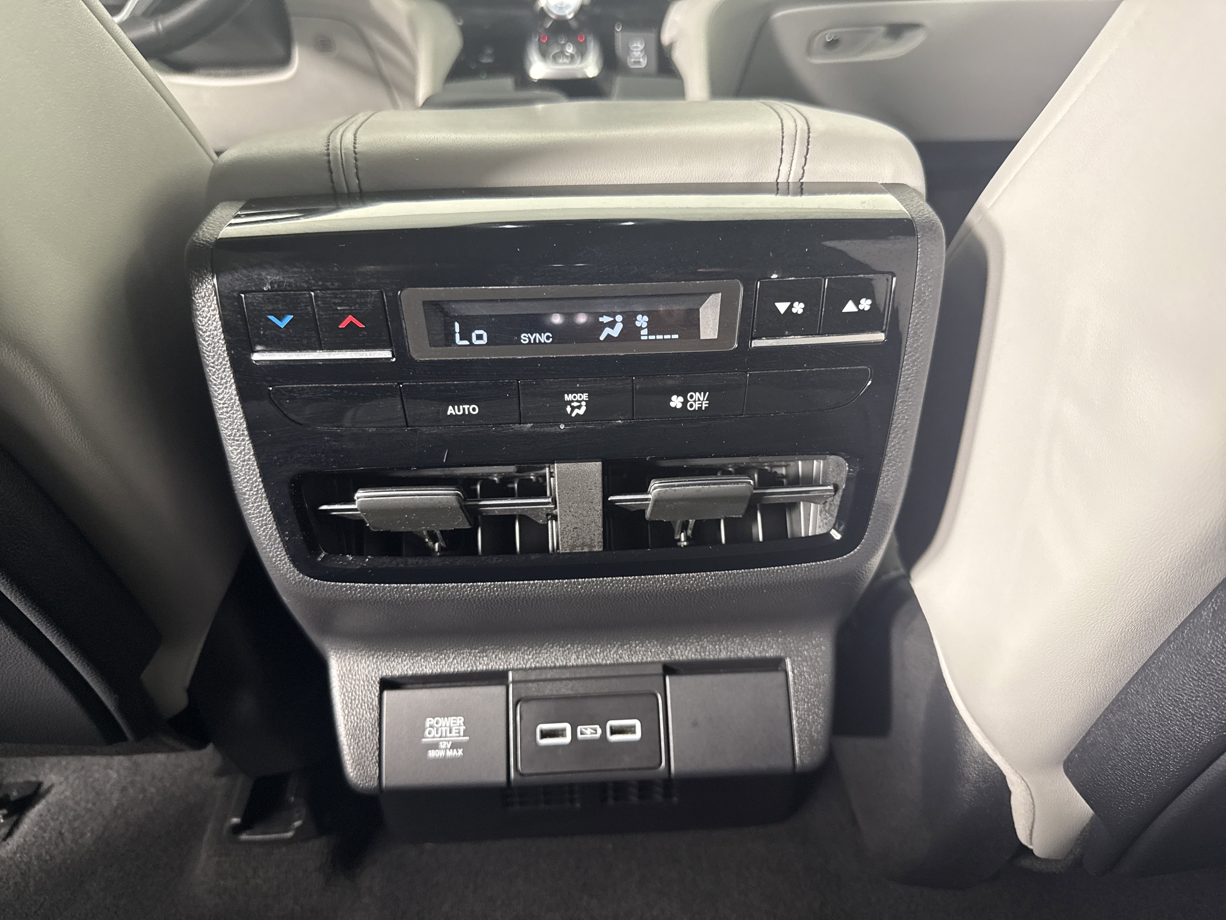 Used 2023 Acura MDX FWD w/ Technology Package image 12