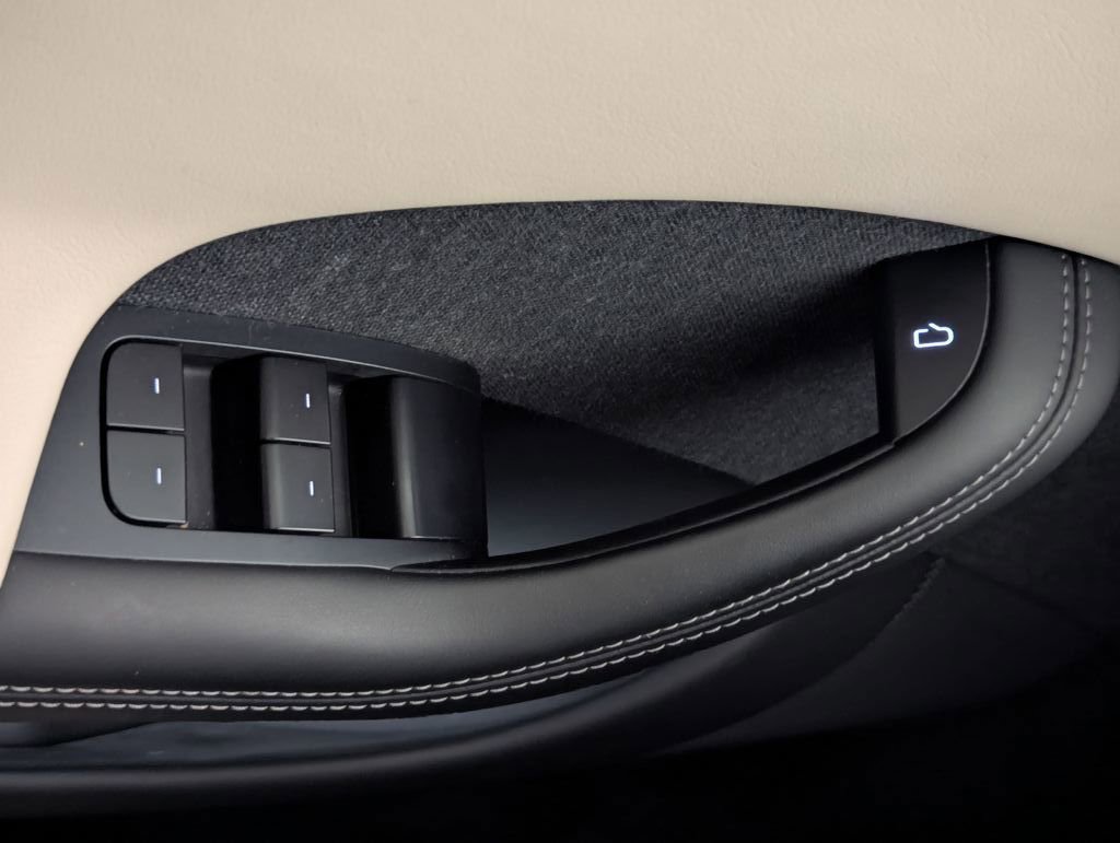 Used 2021 Tesla Model S Plaid image 45