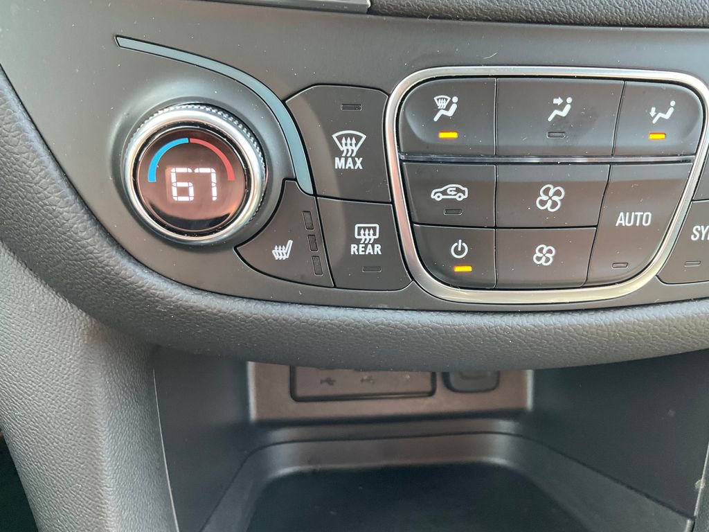 Used 2024 Chevrolet Equinox LT image 10