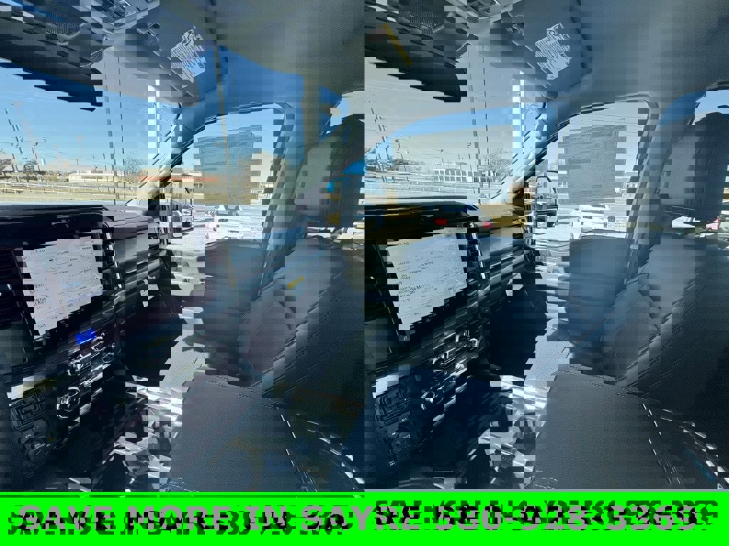 New 2025 Ford F250 Lariat w/ Chrome Package image 32