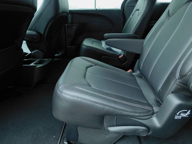 New 2026 Chrysler Voyager LX FWD image 20