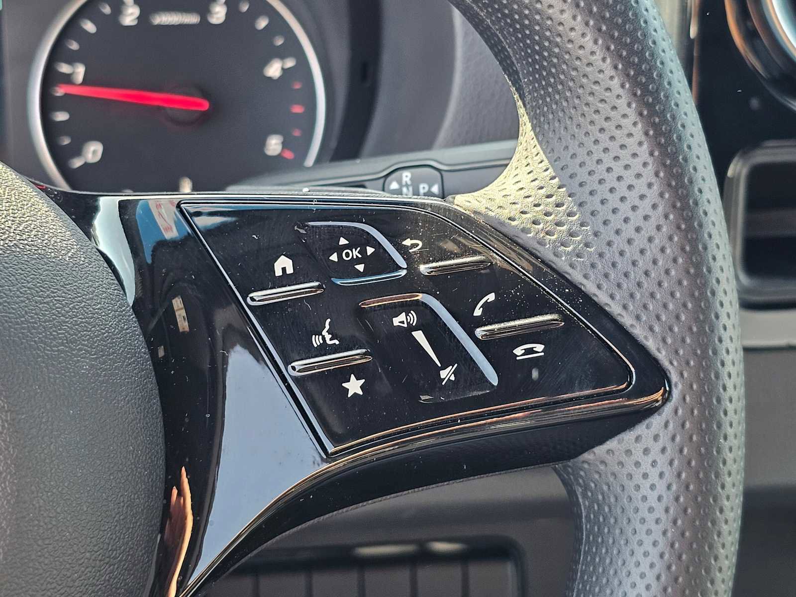 Used 2025 Mercedes-Benz Sprinter 2500 image 24