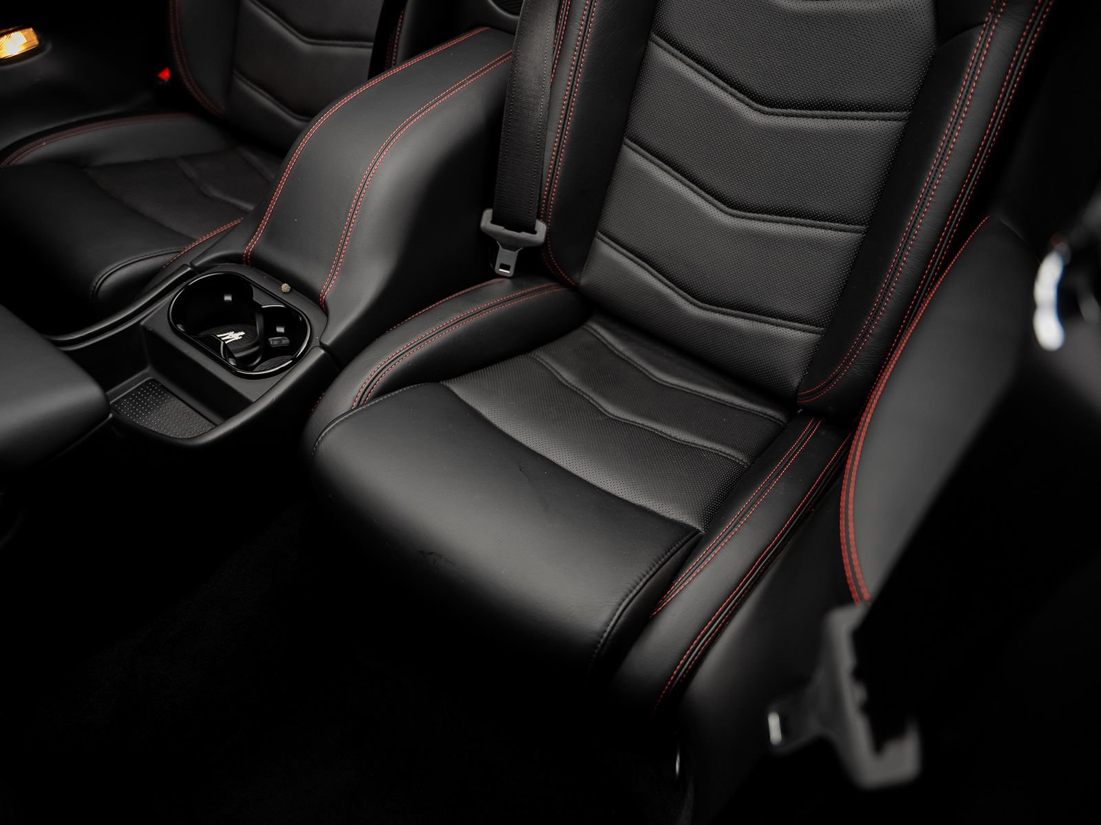 Used 2019 Maserati GranTurismo Sport RWD image 40