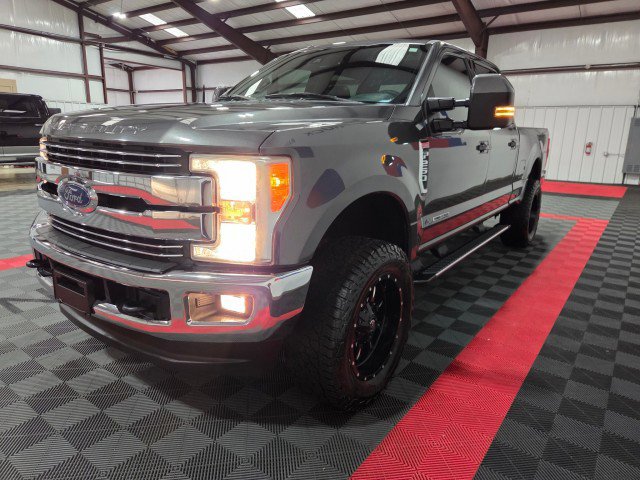 Used 2017 Ford F250 Lariat w/ Lariat Ultimate Package image 21