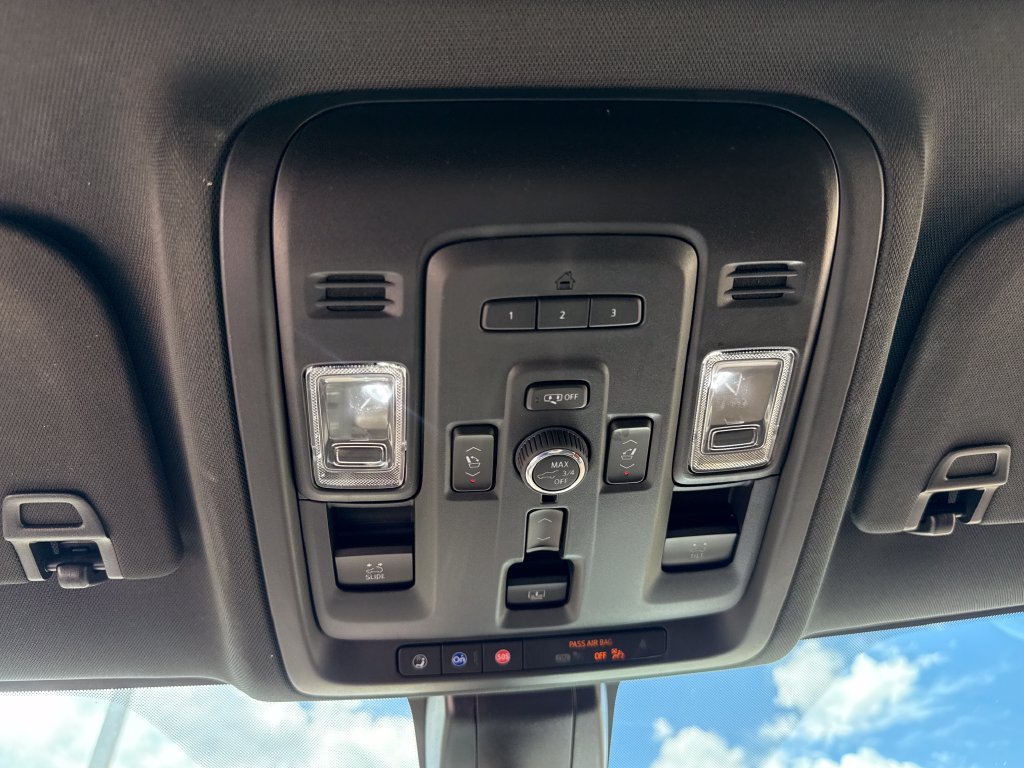 Used 2022 Chevrolet Tahoe High Country AWD/4WD image 18