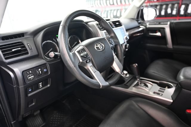 Used 2020 Toyota 4Runner Limited AWD/4WD image 25