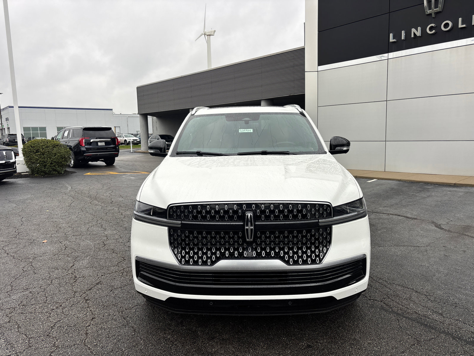 New 2025 Lincoln Navigator Reserve image 2