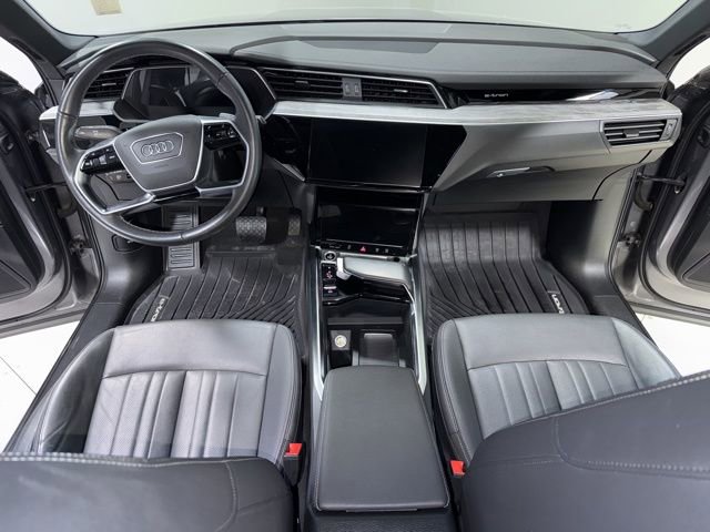 Used 2022 Audi e-tron Premium Plus w/ Premium Plus Package image 17
