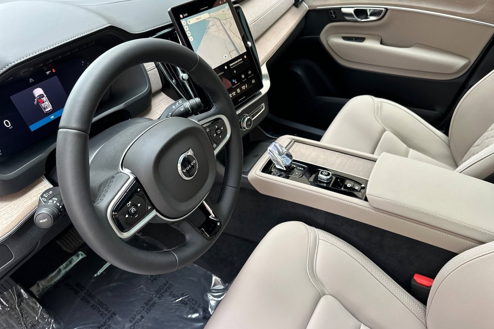 New 2026 Volvo XC90 B6 Plus w/ Protection Package Premier image 13